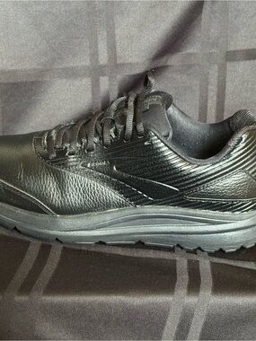 Brooks Addiction Walker 2 Walking Shoes Black Leather Women's Size 11B